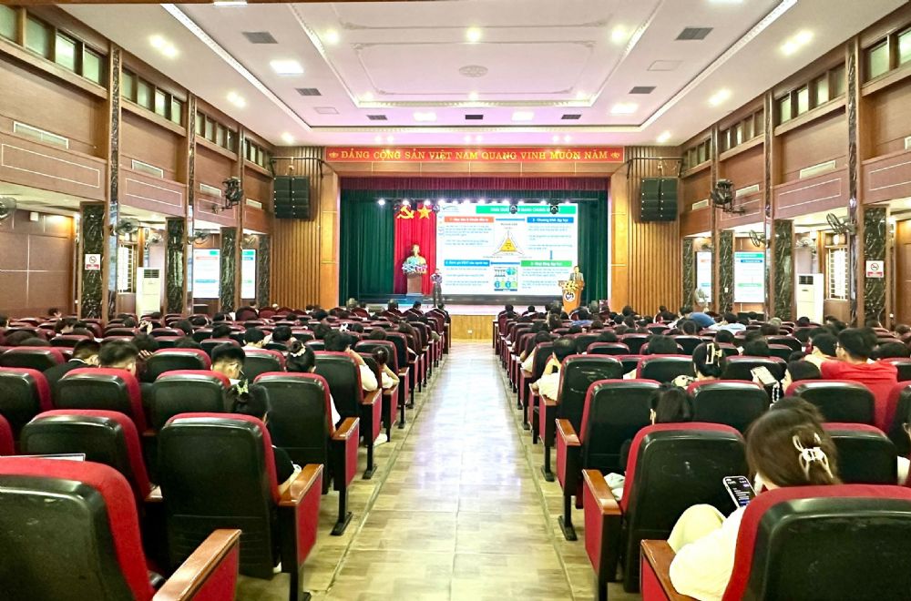 Bế mạc Khảo sát chính thức đánh giá chất lượng chương trình đào tạo tại Trường Đại học Vinh
